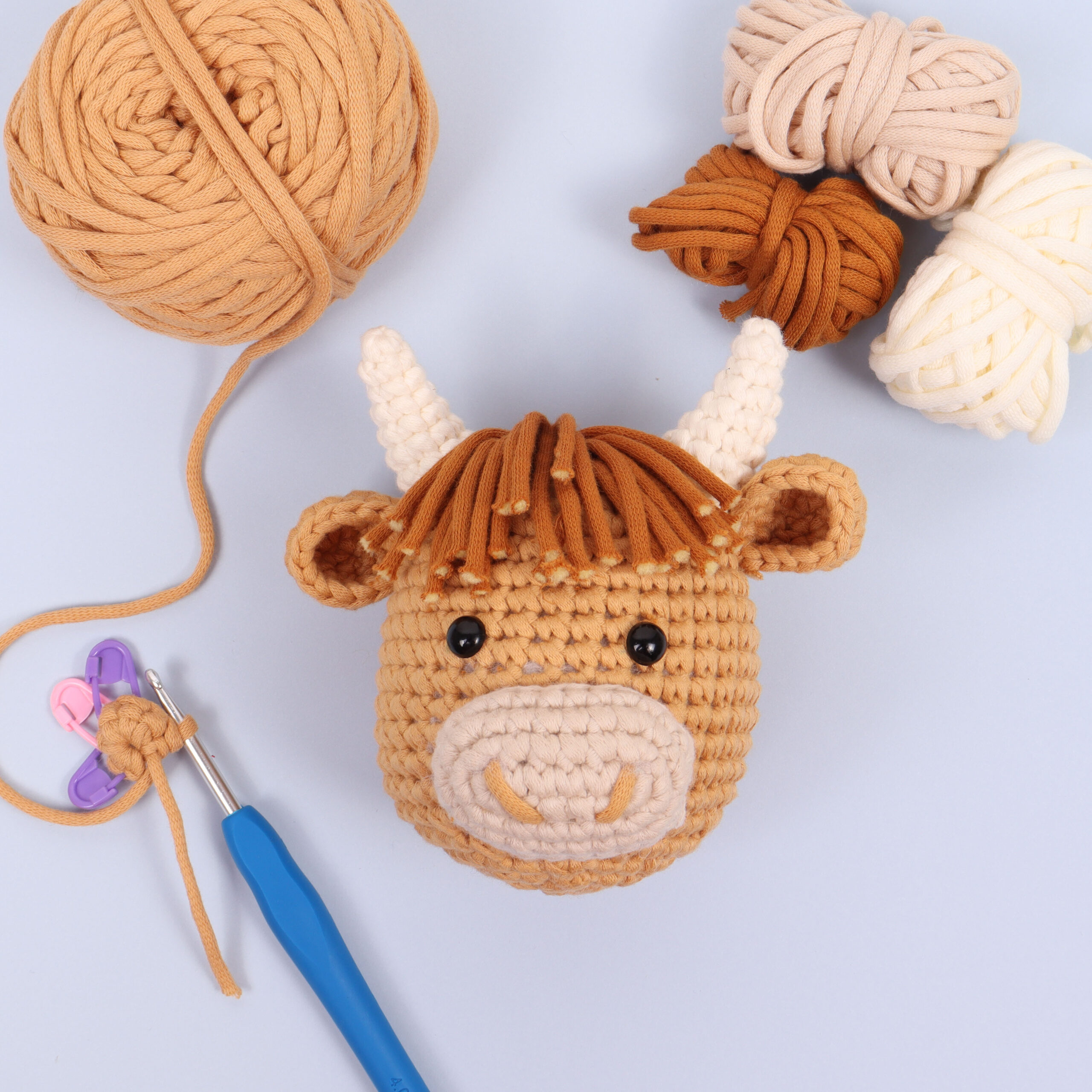 Crochet Kit: Amigurumi: Highland Cow - Image 3