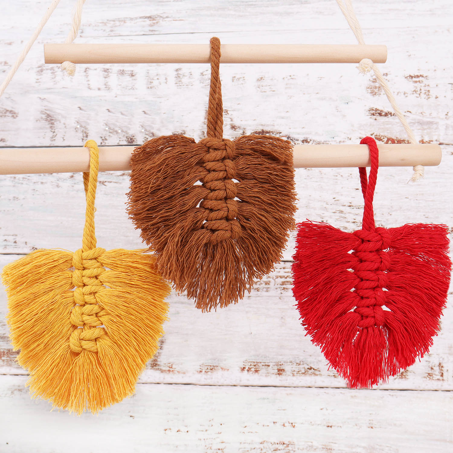 Macramé Kit: Autumn Leaves: 3 Pieces - Image 2