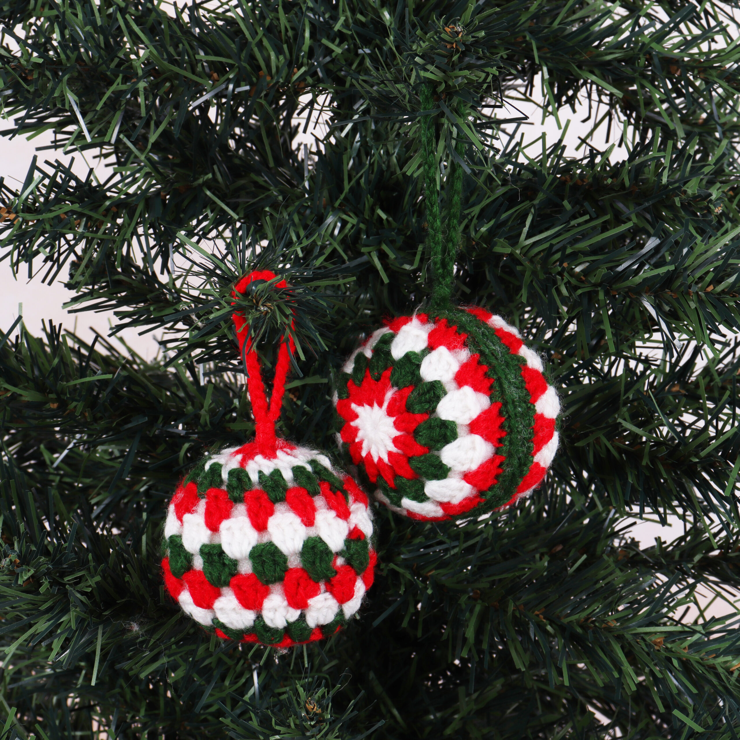 Crochet Kit: Baubles: Festive - Image 4