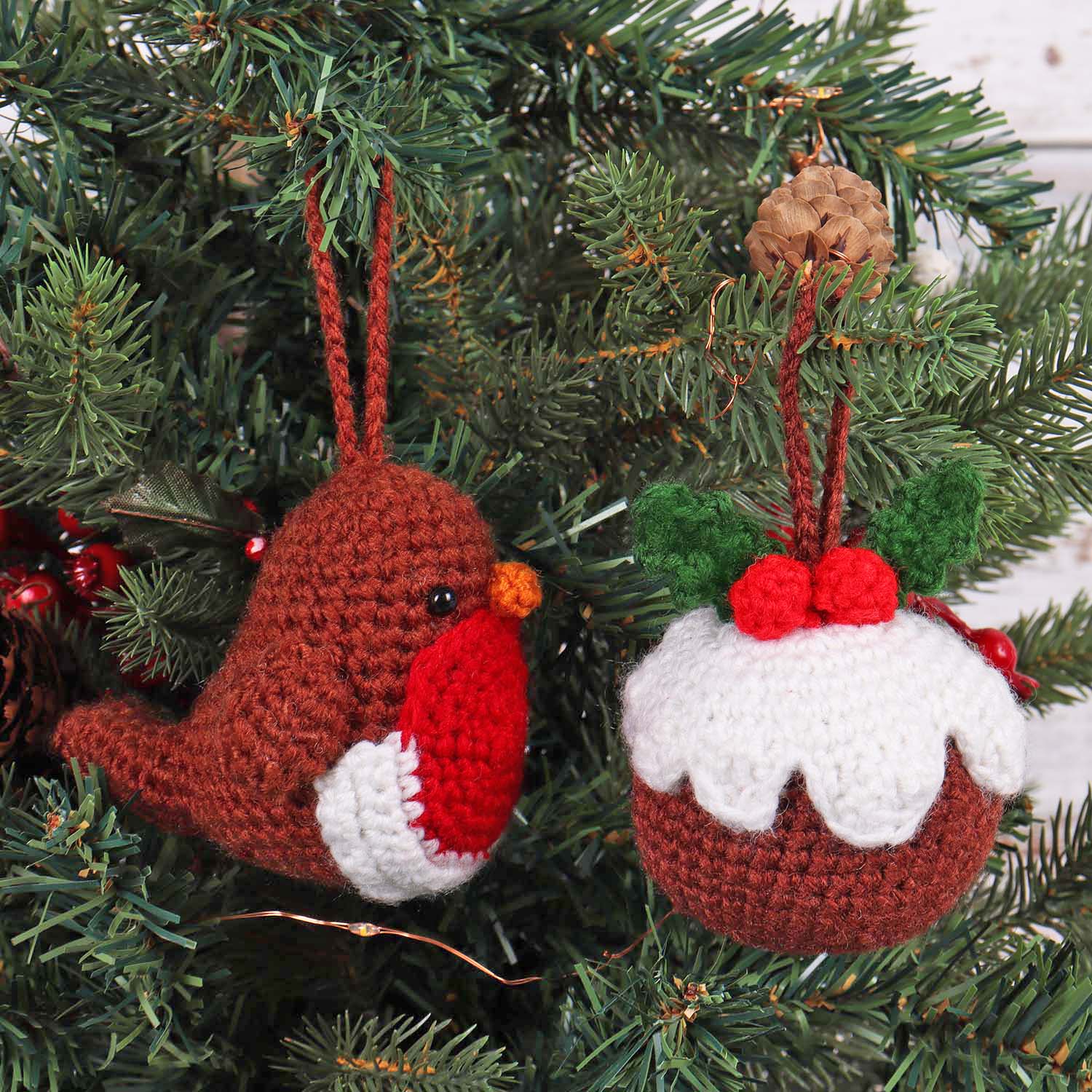 Crochet Kit: Amigurumi: Christmas: Robin & Pudding - Image 3